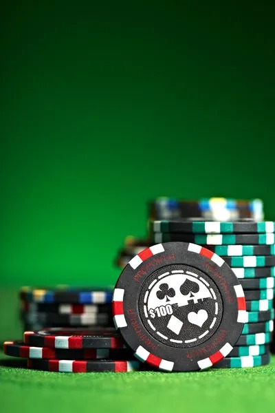 Boom City slot game interface showing 5 reels, paylines, and stake controls on posd4